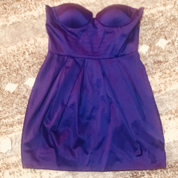 Satin Violet Sleeveless Dress - Picture 4 of 5